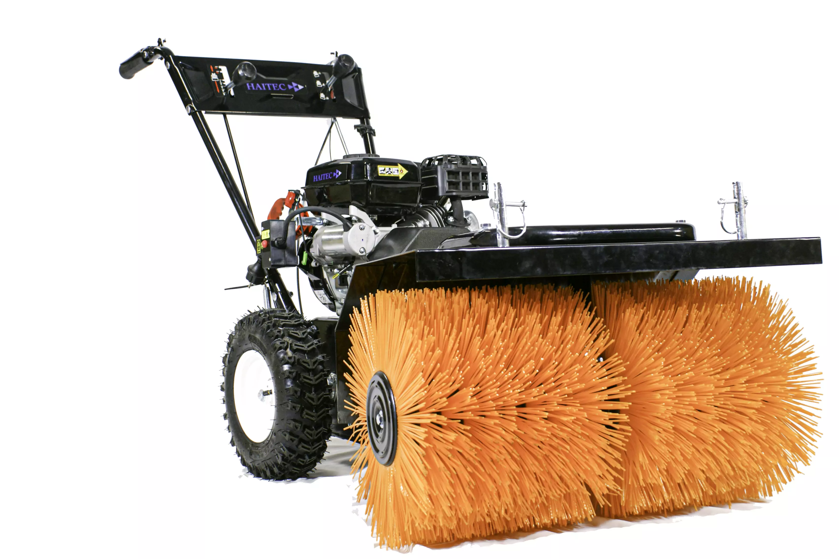 Машина подметальная HAITEC HT-KF196SET3 бензиновая 3.9 кВт. 60 см со скребком и контейнером