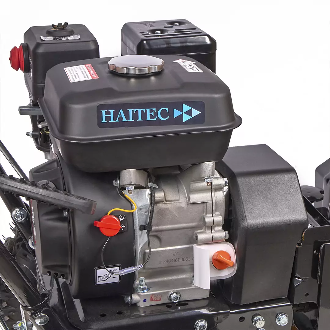 Машина подметальная HAITEC HT-KF196SET2 бензиновая 5,3л.с., 60 см с насадкой для уборки снега