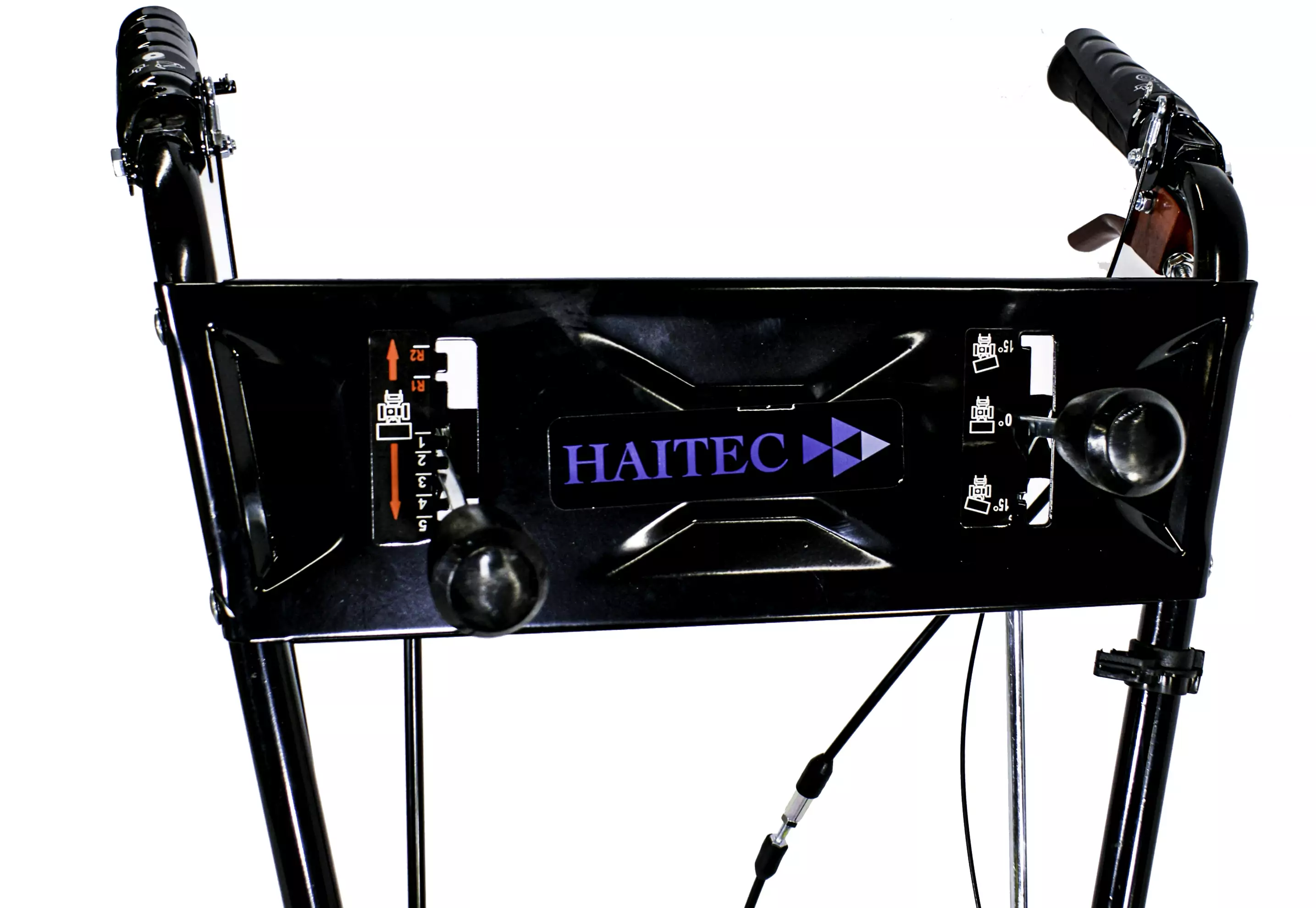 Машина подметальная HAITEC HT-KF196SET3 бензиновая 3.9 кВт. 60 см со скребком и контейнером
