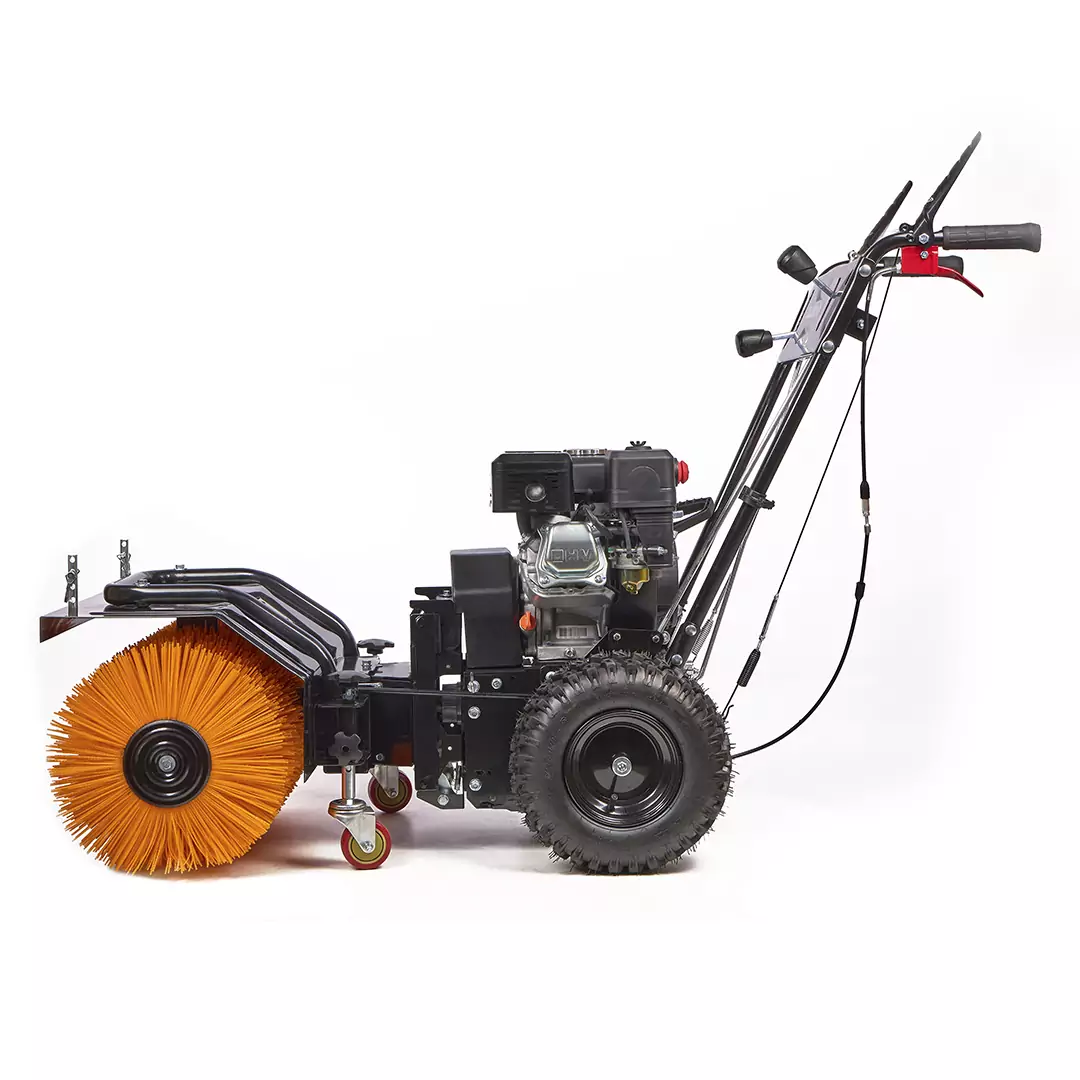 Машина подметальная HAITEC HT-KF196SET1 бензиновая 5,3л.с., 60 см с комплектом насадок для уборки снега и контейнером для мусора