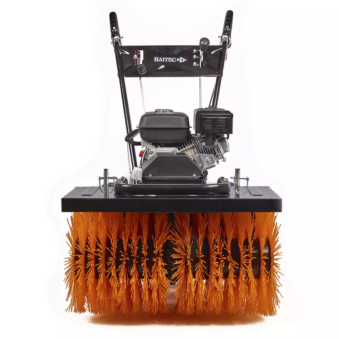 Машина подметальная HAITEC HT-KF196SET1 бензиновая 5,3л.с., 60 см с комплектом насадок для уборки снега и контейнером для мусора