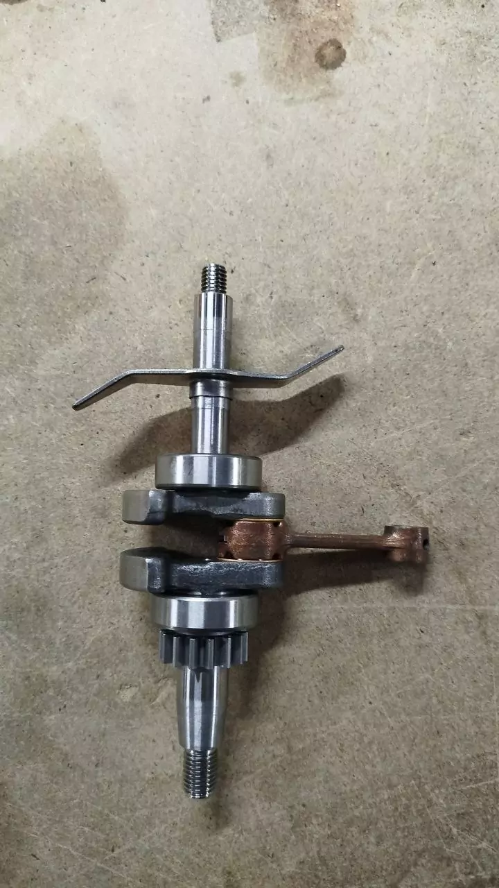 Запчасть триммер-кусторез 4 тактныйКоленвал HT-4MS131-27