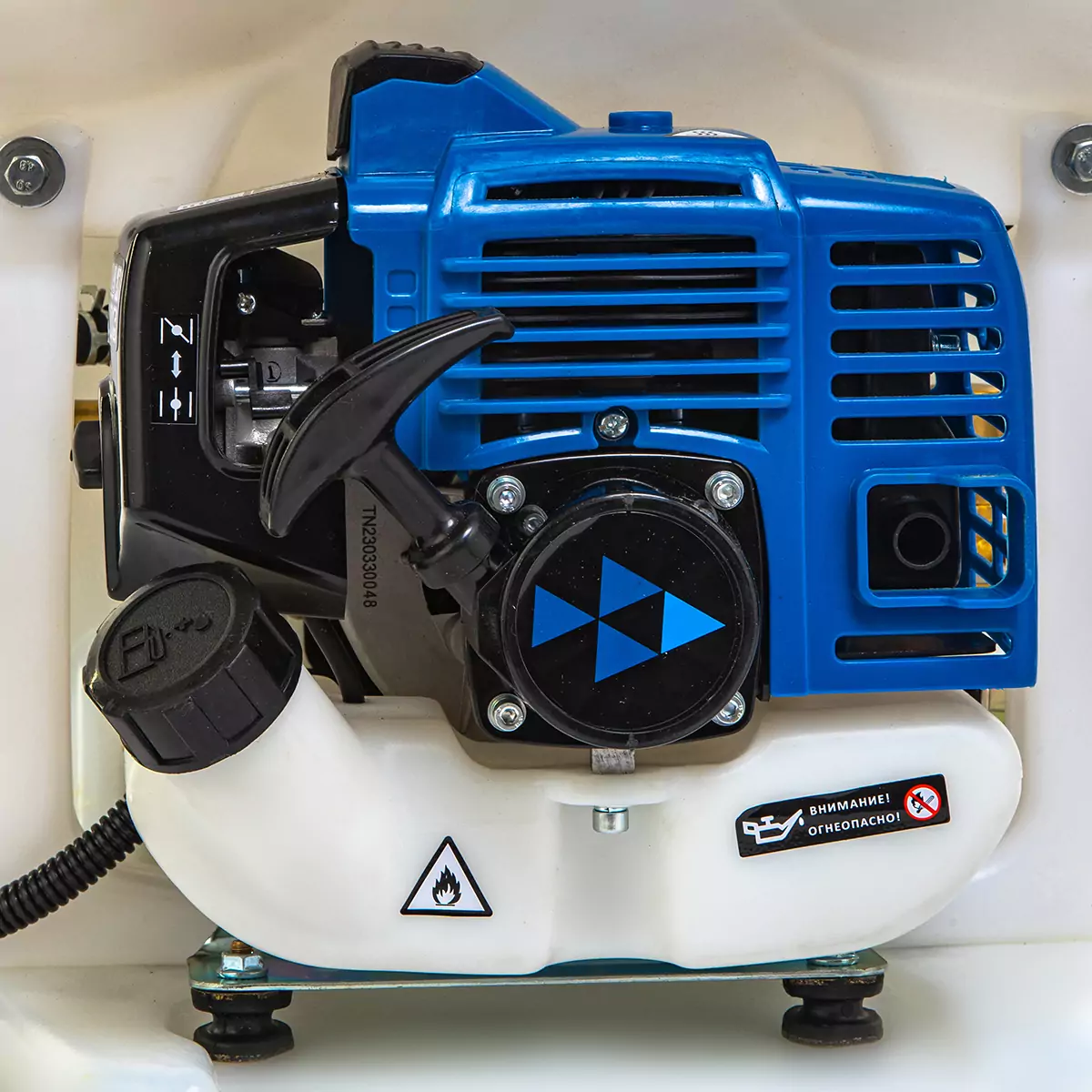 Опрыскиватель бензиновый HAITEC HT-SP2T26 1 л.с., бак 25л, распыление 8 м 