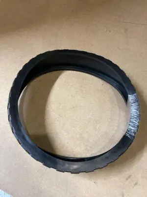 З/Ч для подметальной машины HT-MKM98 Шина для заднего колеса (резина)