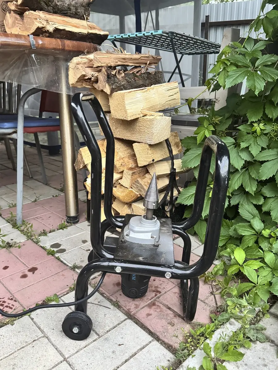 Дровокол электрический винтовой HT-ESH2200